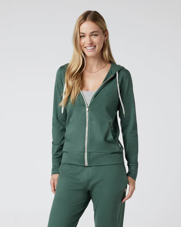 Vuori Halo Performance Hoodie 2.0 Women's Hoodie with Emblem Brand Identity